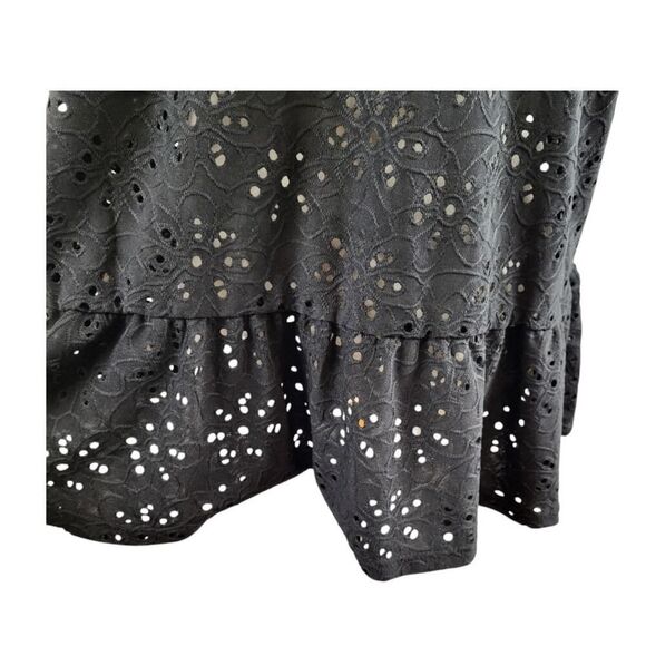 Nanette Lepore Large Black Short Sleeve Top Eyelet Floral Embroidery Peplum - Picture 12 of 14